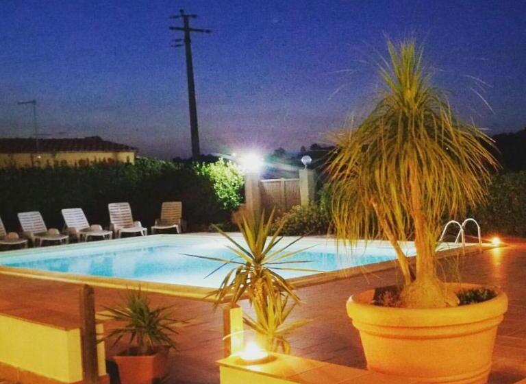 تختخواب و صبحانه Locanda Rurale Santa Marta