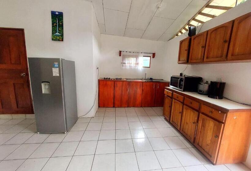 مبيت وإفطار Restaurante Y Cabinas Sudy