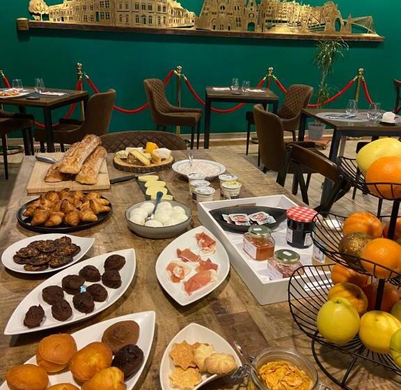 ホテル Hôtel Spa Le Tosny