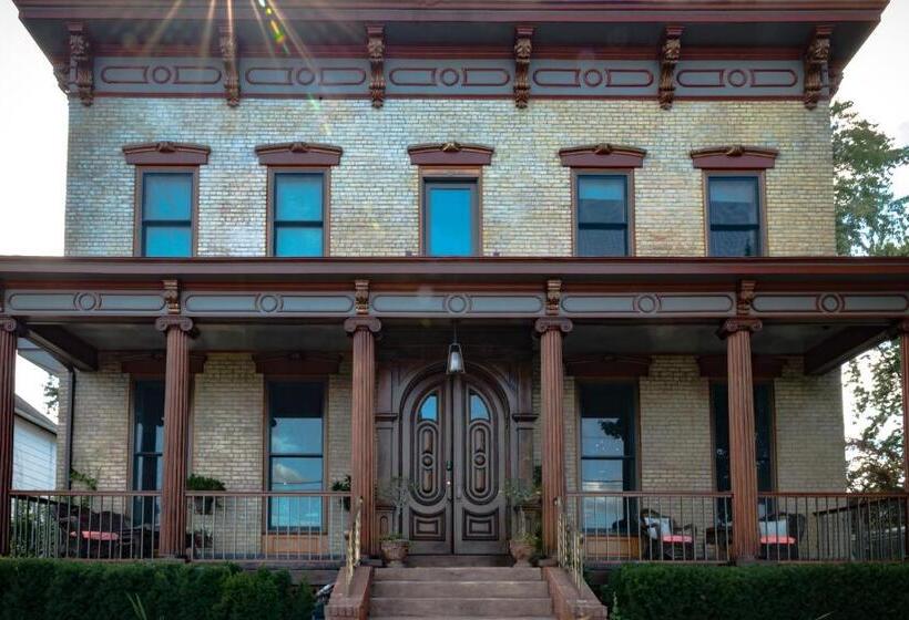 بنسيون Casa Hudson