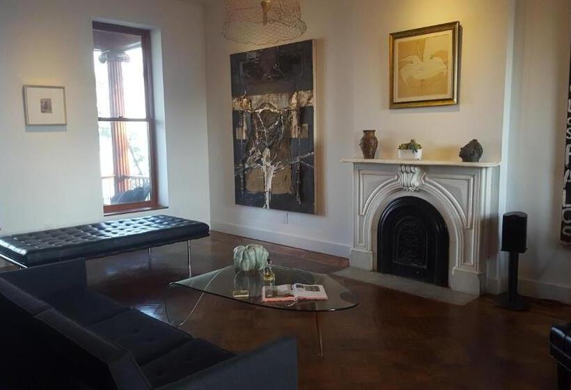 بنسيون Casa Hudson