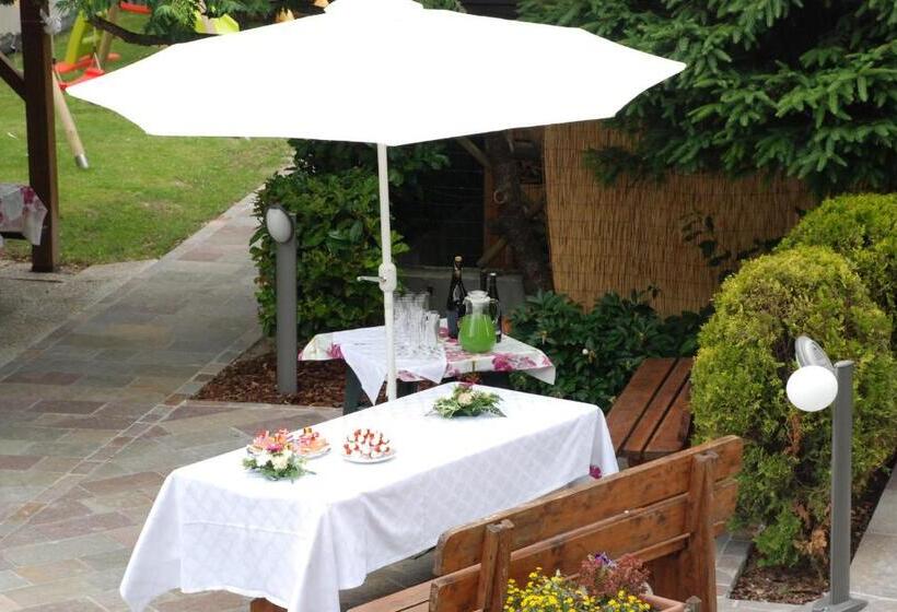 בית מלון כפרי Albergo Ginevra