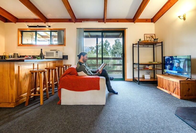 Freycinet Cottage 2
