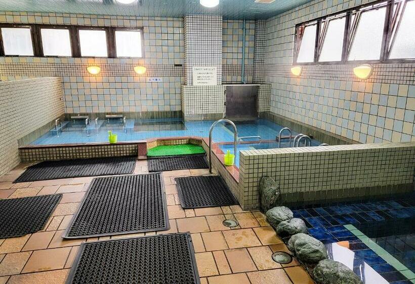 בית מלון כפרי First Inn Takamatsu