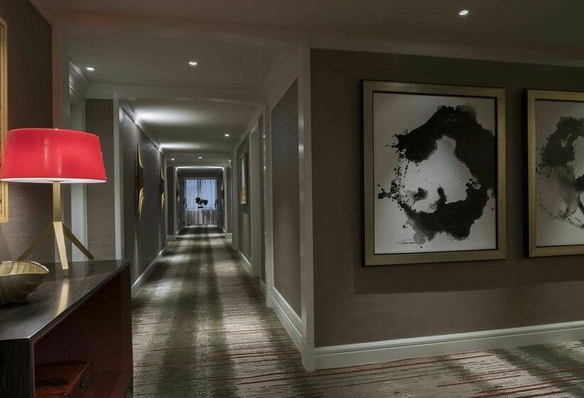 Four Seasons Hotel Shanghai