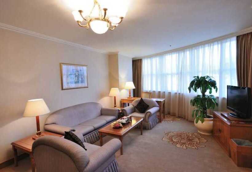 Fuzhou Meilun Hotel