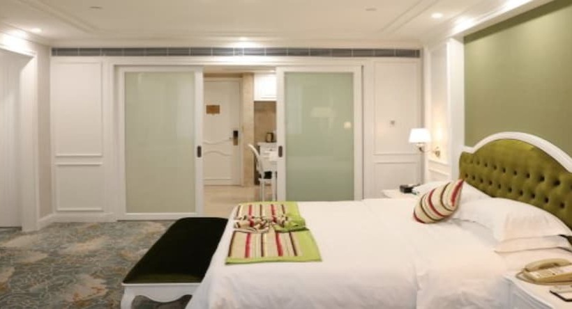 Fuzhou Meilun Hotel