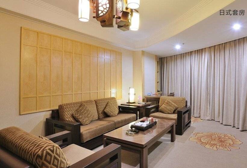 Fuzhou Meilun Hotel