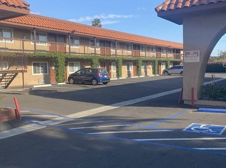 Отель Anaheim Astoria Inn & Suites