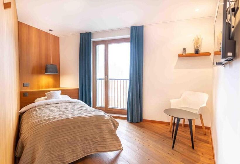 ホテル B & B Longhin