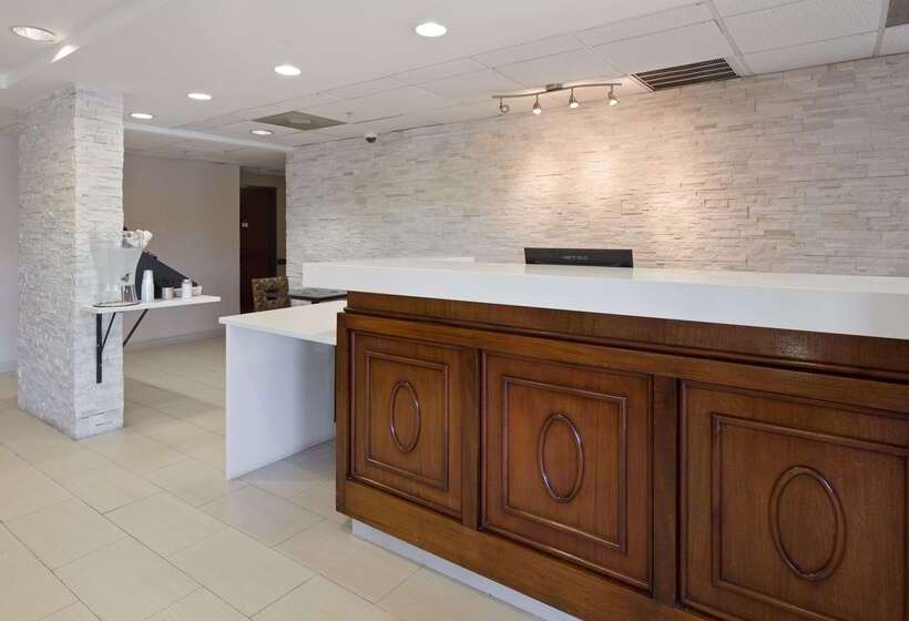 Hotel Best Western Plus Huntersville