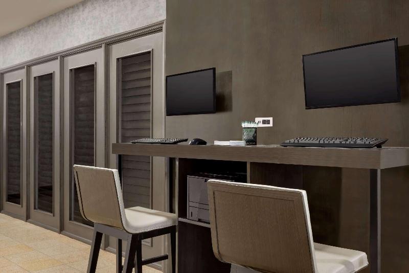 فندق Comfort Inn & Suites Greenville Near Convention Center