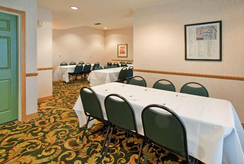 Отель Country Inn & Suites By Radisson, Birch Run Frankenmuth, Mi