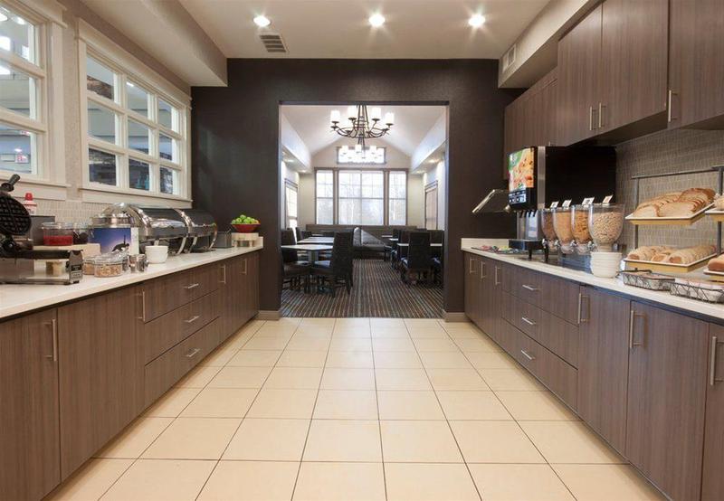 هتل Residence Inn Des Moines West At Jordan Creek Town Center