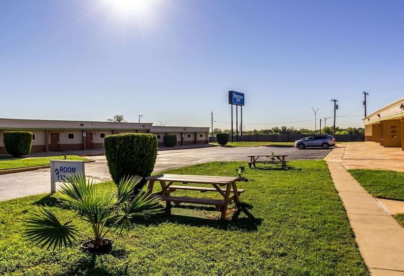 Отель Rodeway Inn San Antonio Lackland Afb  Seaworld
