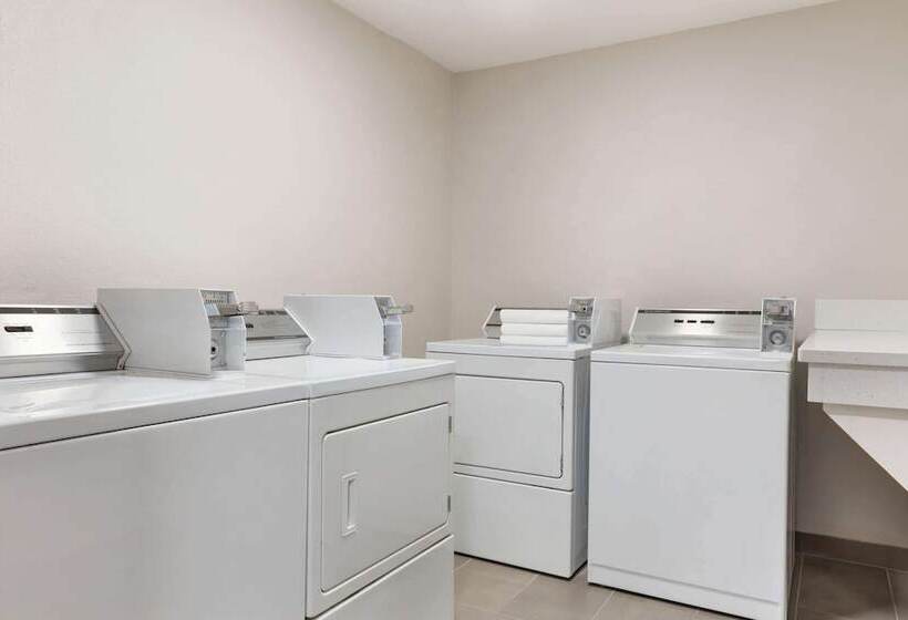 בית מלון כפרי Super 8 By Wyndham San Antonio Airport North