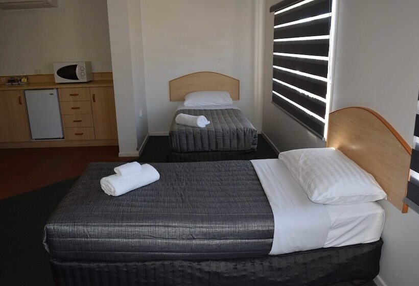 Warwick Vines Motel