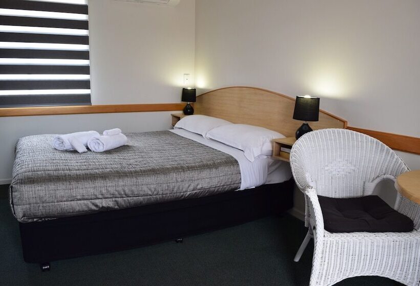 Warwick Vines Motel