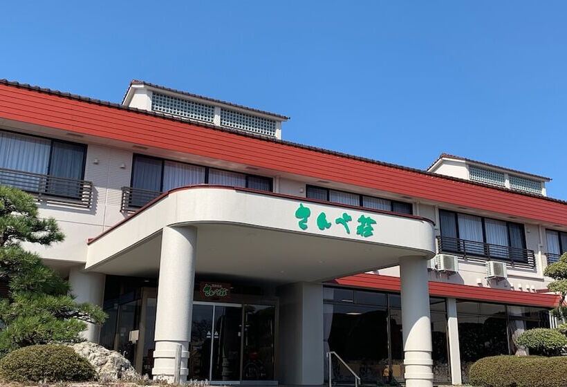 هتل Sanbe Onsen Kokumin Shukusha Sanbesou