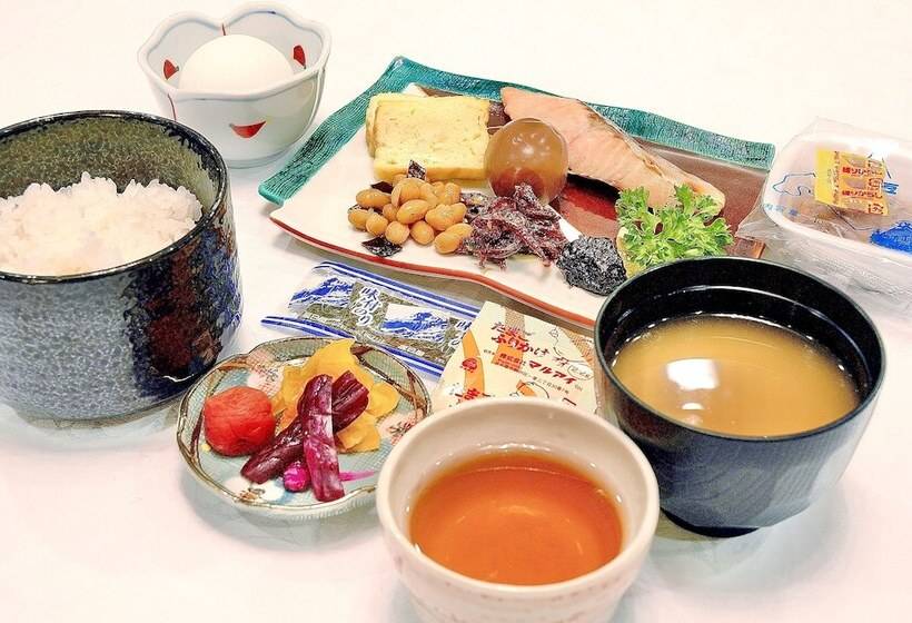 فندق Yonago Universal