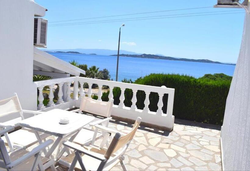 هتل Akti Ouranoupoli Beach Resort