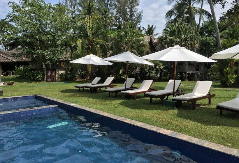 هتل Bon Ton Resort Langkawi