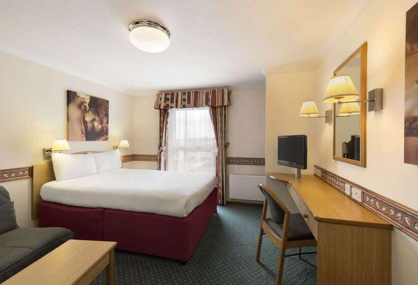 هتل Days Inn Leicester Forest East M1