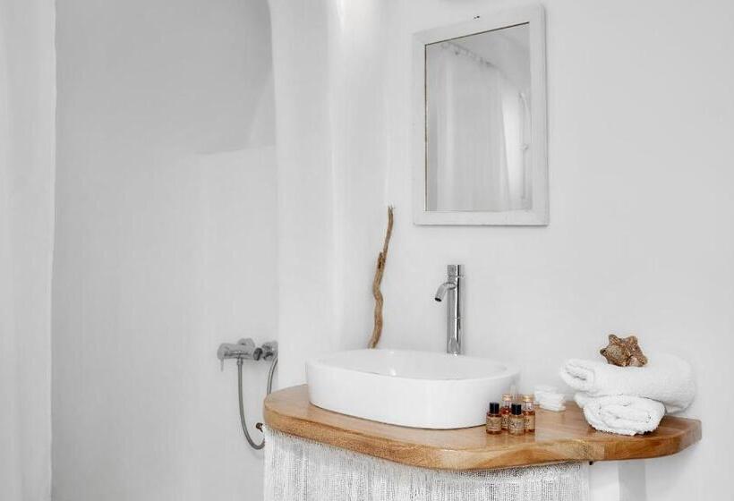 هتل Finikia Memories