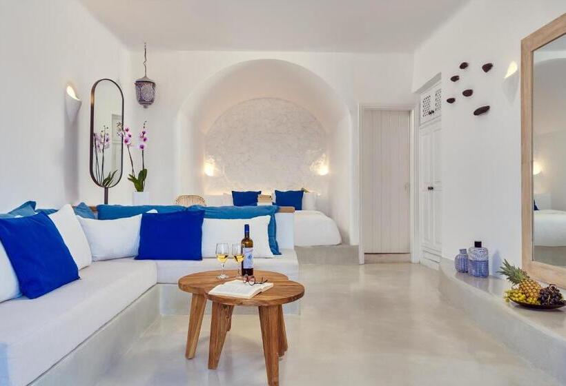 هتل Finikia Memories