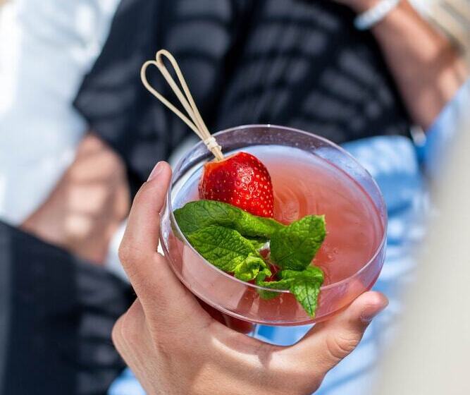 هتل Mykonos Bay Resort & Villas