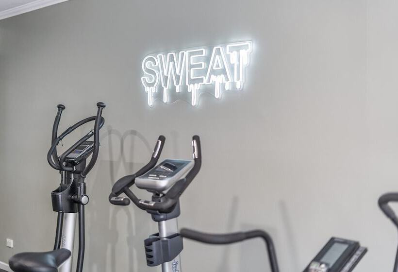 هتل Sovereign On The Gold Coast