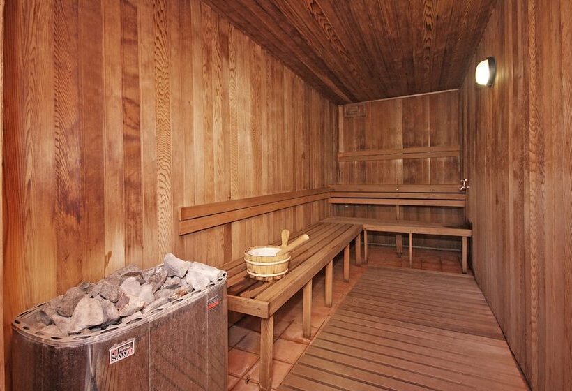 هتل Sovereign On The Gold Coast