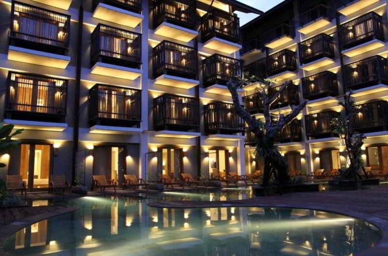 호텔 The Oasis Beach Benoa