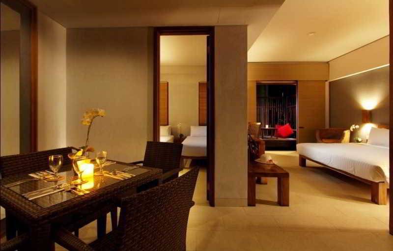 호텔 The Oasis Beach Benoa