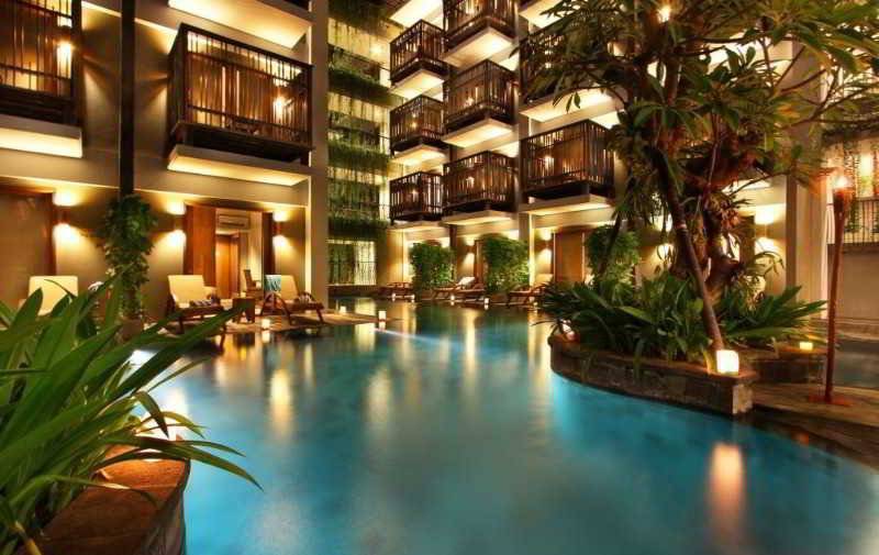 호텔 The Oasis Beach Benoa