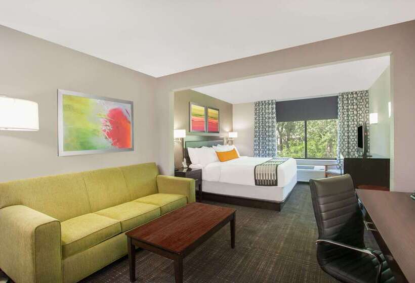 هتل Wingate By Wyndham Columbia