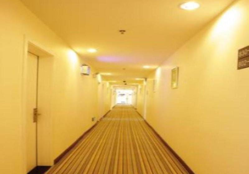 호텔 7 Days Inn Tongliao Min Hang Road Branch