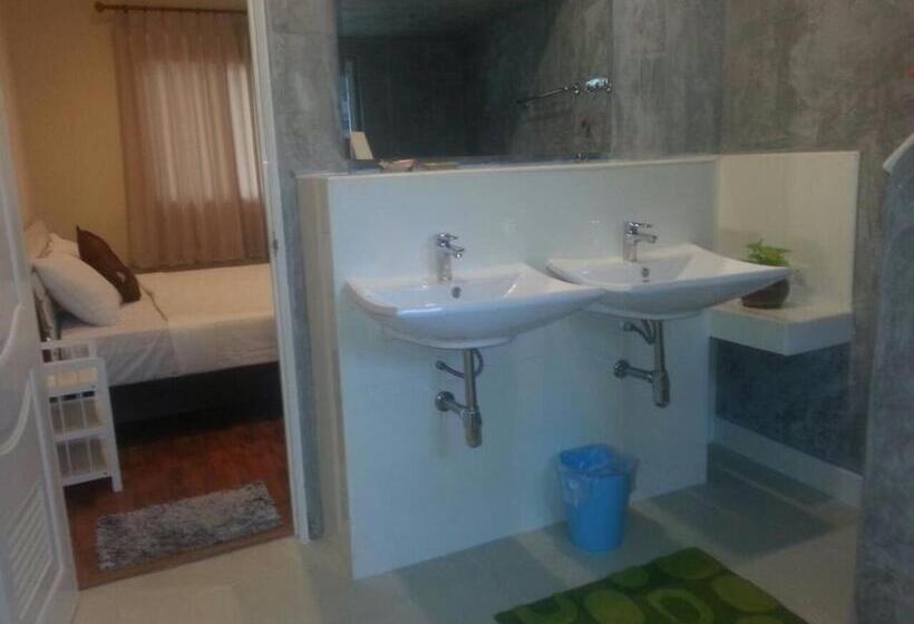هتل Khanom Garden Suite