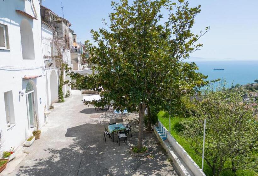 تختخواب و صبحانه Casa Niná