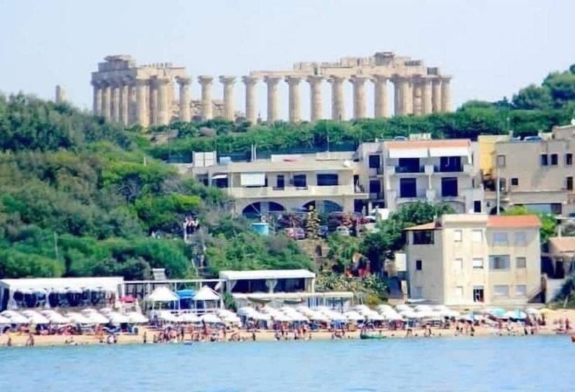 ベッドアンドブレックファースト Oikos Selinunte Guest House