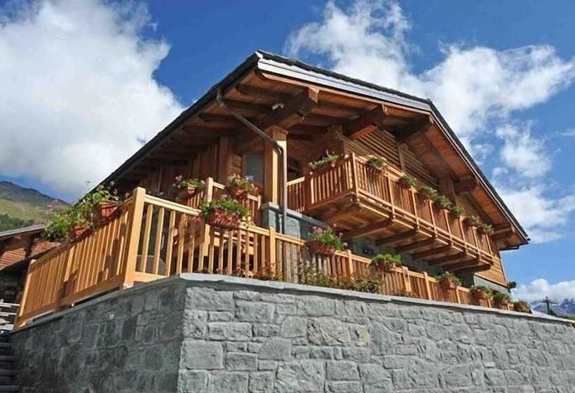 Gresil Residence