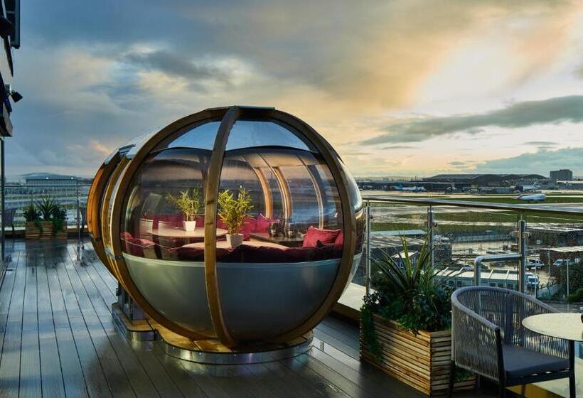 هتل Courtyard By Marriott London Heathrow Airport