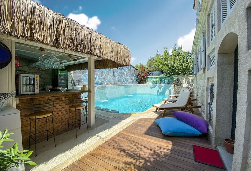 هتل Provence Mansion Alacati