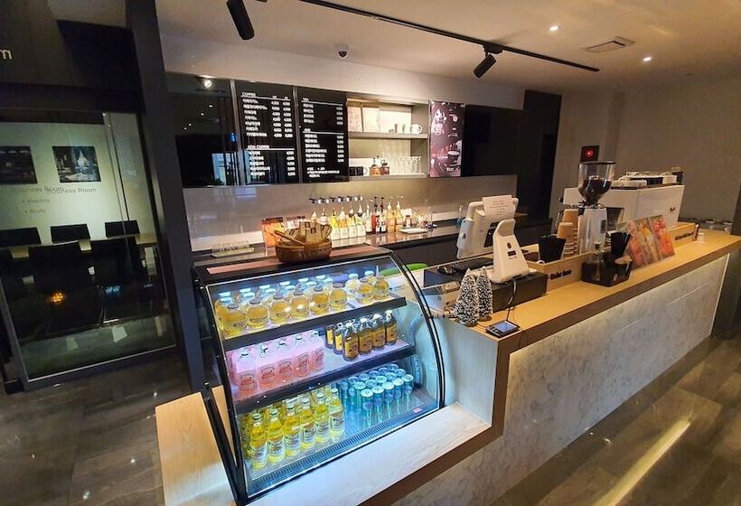 בית מלון כפרי West In