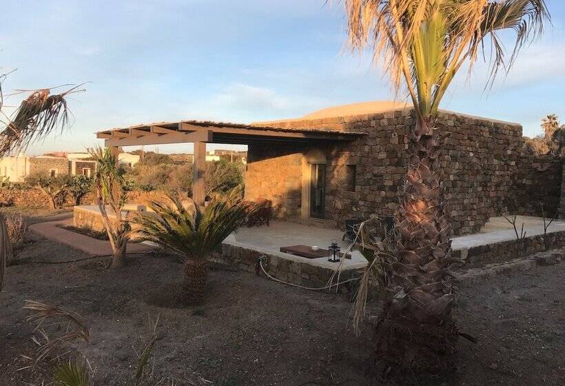 پانسیون I Dammusini Di Pantelleria