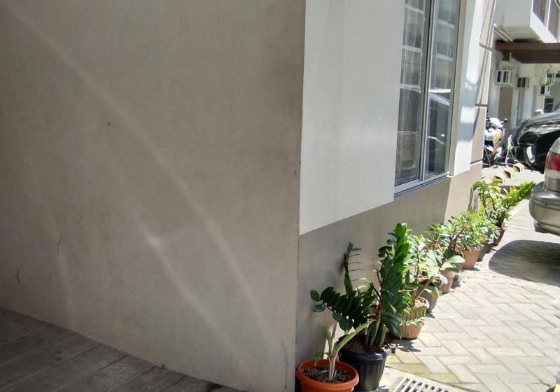 호텔 Precious Kassel Travellers Airport Guesthouse