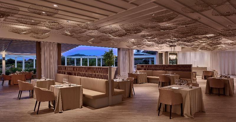 Отель Baia Di Chia Resort Sardinia, Curio Collection By Hilton