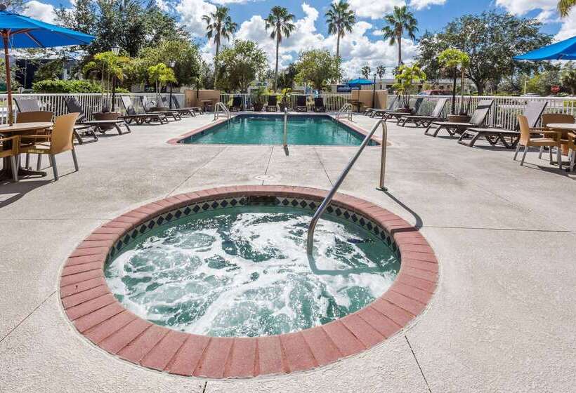 فندق Baymont By Wyndham Fort Myers Airport