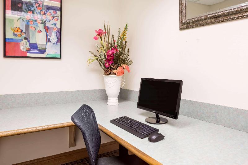 فندق Baymont By Wyndham Fort Myers Airport