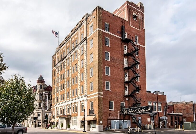 Bothwell Sedalia Central District, Ascend Hotel Collection